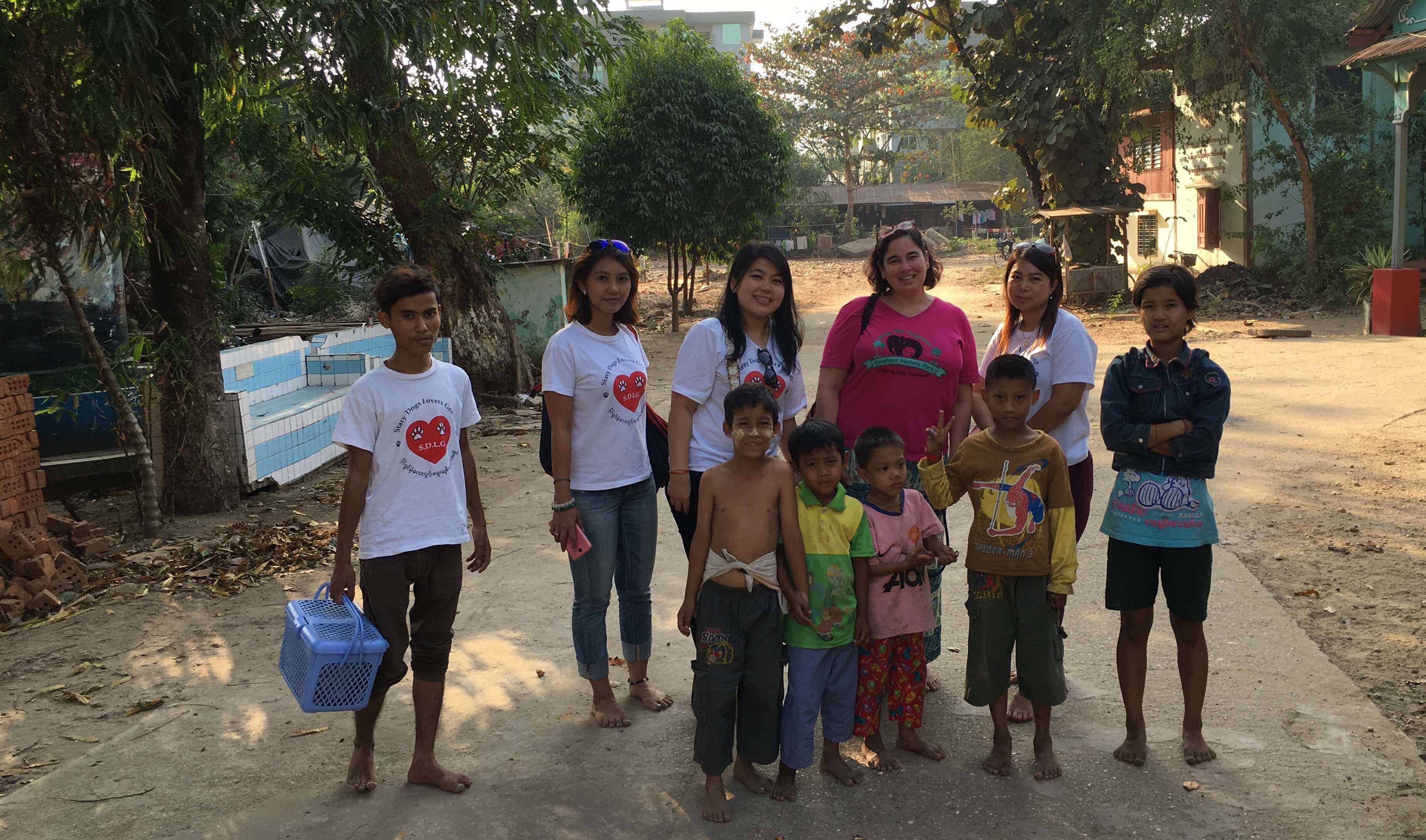 Amy standing with a bunch of volunteers